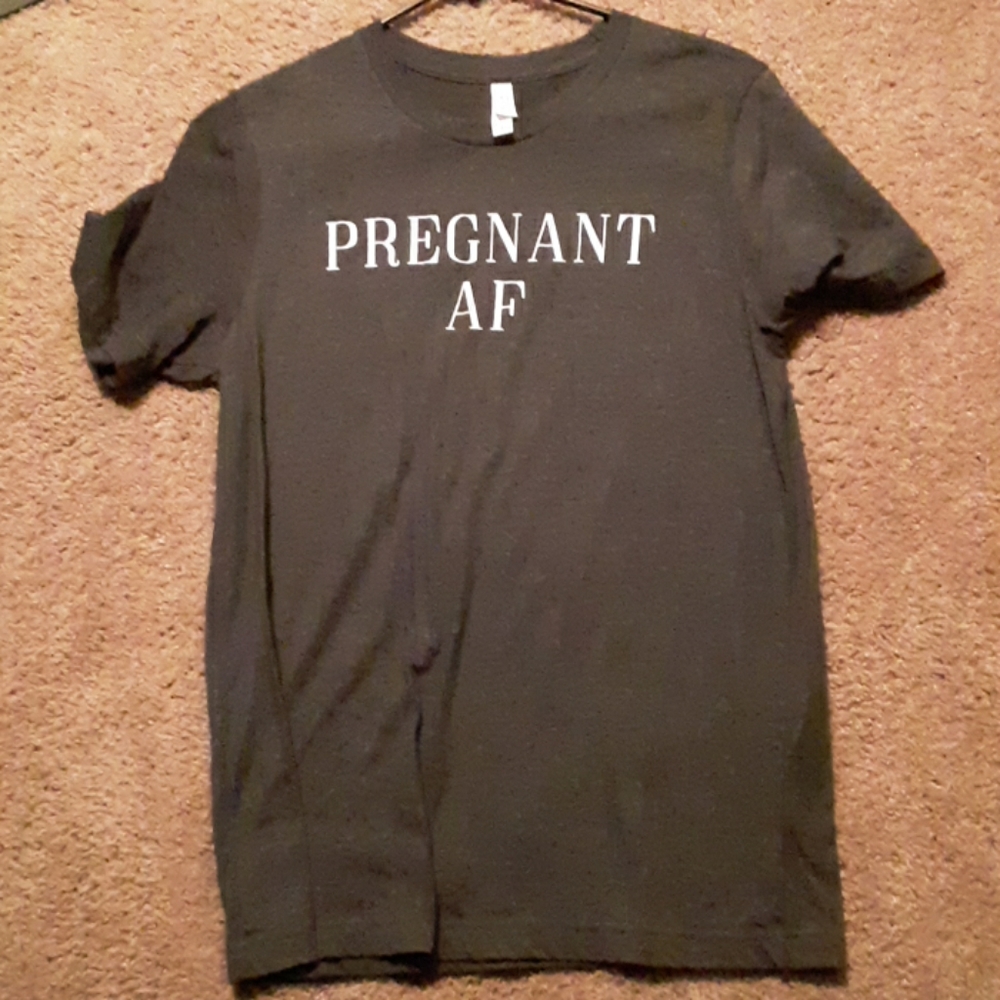 Comical pregnancy tee